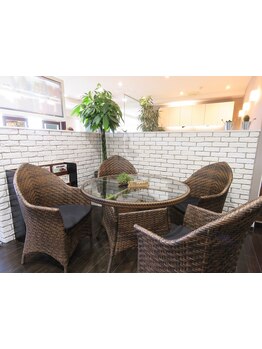 【こどもの国に待望のOPEN☆】アットホームな空間でトレンドヘアからワンランク上のヘアスタイルに♪