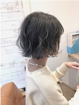 ティティ(TiTi) 大人かわいいくすみブルー[TiTi_栗林れい]