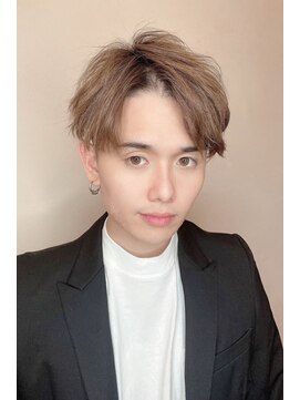 クーエフー(coo et fuu) 20代30代40代 アップバングのコンマヘアーにニュアンスパーマ 藤