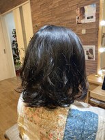 ボタニカル(Botanical) ふんわり柔らかミディアムパーマヘア