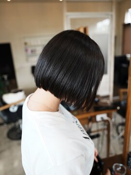 ボアップ(boappu) #切りっぱなしボブ#黒髪ボブ#前下がりボブ#ワンレン