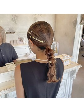 カムジーヘッド(COMEGHEAD) 結婚式ヘアセット