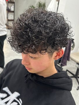 フゥ 宇都宮(FeU) 波巻きパーマメンズパーマメンズヘアツーブロックツイストパーマ