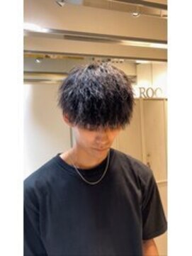 ルースト 京都河原町店(ROOST) 縦落ちツイスト