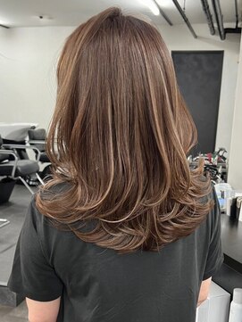 ネイロ バイ ジルブラン 葛西(NeiRo by JIL BLAN) ハイライト白髪ぼかしダブルカラーインナーカラーショートボブ