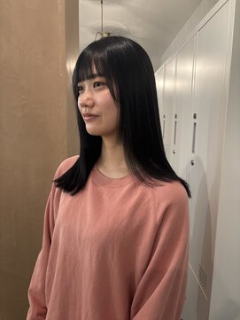 ユッカ 梅田(YUCCA) 【 YUCCA 】大人可愛い20代30代/切りっぱなしミディアム/ 暗髪