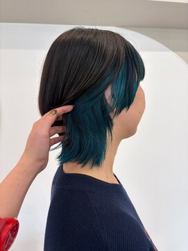 ロア バイ シズク センター南(LOA by sizuk) ウルフカット　× コバルトインナー