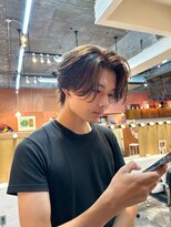 エディ(Edy) センターパートニュアンスパーマカルマヘア韓国ヘアケアパーマ