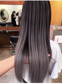 グレージュハイライトラベンダーローライトメッシュカラーロング
