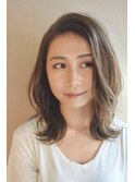 ミディアムレイヤースタイル