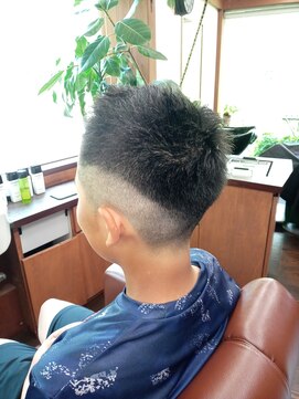 ナンバーエイト(number eight) スタイリング簡単◎ビジネス◎ソフトツーブロック爽やかショート