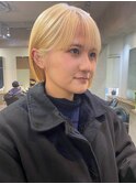 ミニボブ抜きっぱなしブロンド