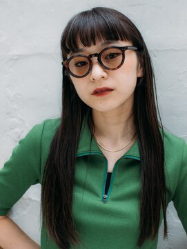 アンディアーモ ロッコ(andiamo) 重めパッツン前髪ワンレングス