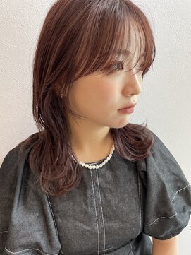 ミラ(MIRA) #顔まわりカット#赤髪ヘアー／レイヤースタイル#シースルバング