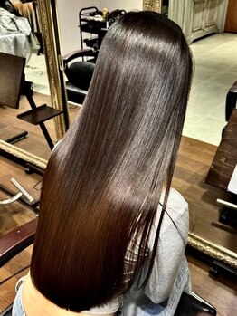 ヘアーサロン アモル(HAIR SALON Amor)の写真/「広がる髪も、ハイダメージ毛も。」セミオーダーメイド。あなたに合った“本気のツヤ髪”へ。