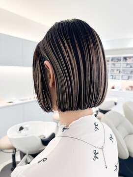 ノラ ウメダ(NORA UMEDA) アンブレラカラーハイライトボブバレイヤージュホワイトブリーチ