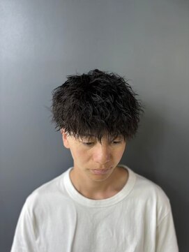 ダンヒルバーバー(dunhill BARBER) ソフトツイストパーマ<理容室>[メンズ/シェービング/床屋/銀座]