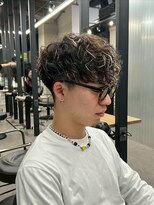 リッチブランドアンドコー(Rich Brand&Co)&nbsp;スペインカール ハイライトカラー　メンズカット　メンズパーマ