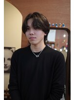 エディ(Edy)&nbsp;メンズセンターパートマッシュウルフカルマヘアニュアンスパーマ