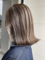 アース 天満橋店(HAIR & MAKE EARTH)&nbsp;40代50代◎脱白髪染め！透明感白髪ぼかしショートボブ