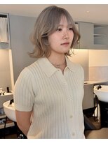 ニコフクオカヘアーメイク(NIKO Fukuoka Hair Make)&nbsp;ホワイトブロンド/フレンチボブ/ホワイトベージュ