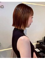 シーン バイ ラッド(SCENE by RAD)&nbsp;ナチュラルレイヤーの大人ショートボブスタイル小顔盛り艶感