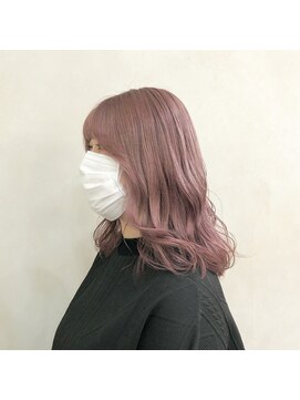 イル(iLu.) ピンクベージュ