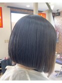 前下がりボブ・縮毛矯正ストレート