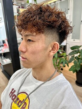 ウェイビーエフティフィフス 横浜西口(WAVEY ft.fifth) スペインカールスパイラルパーマツイストスパイラルパーマ