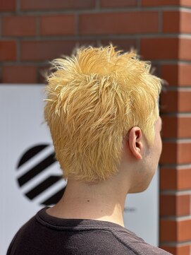 イイナヘアガレージ(117) 【117hairgarage】ブリーチ_パンクロックショート