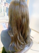 ヴィヴァーチェイルソーレ(VIVACE ilsole)&nbsp;大人可愛い髪質改善カラーオリーブアッシュ毛先パーマ透明感