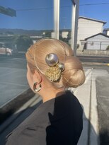 アム(am)&nbsp;タイトシニヨン