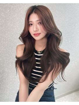 リリー(Lilley) くすみベージュ×姫カットレイヤー×韓国風巻き【ayana】