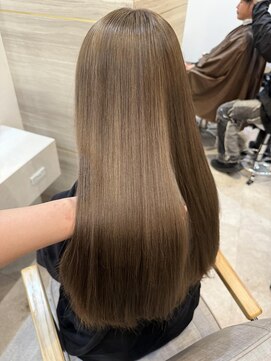 ラビス クローバー(Lovis clover) 縮毛矯正/くびれヘア/艶髪スタイル