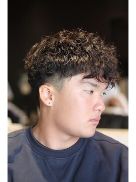 キングスマントーキョー 府中店(KINGSMAN TOKYO) メンズパーマ