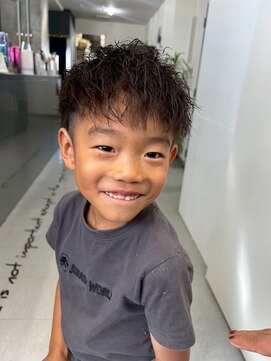 メンズサロン キング 心斎橋店(Men’s salon K!ng) ホワイトメッシュ/ツイスト/ツイスパ/パーマ/メンズ/眉毛/心斎橋