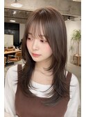 ハッシュカットミディアムレイヤーココアブラウンダークアッシュ