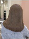 ハイトーン/ピンクベージュ/切りっぱなしボブ