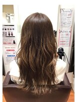 美容室ヒラトヤ 都南店&nbsp;レイヤーロングニュアンスカラー小顔カット似合わせカット