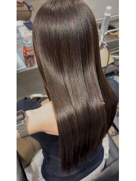 リラクオーレ 三宮 元町(LIRA CUORE) 艶がでるストレート