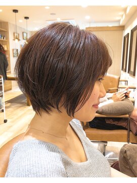 ナルム(naluM) ピンクベージュショートボブ