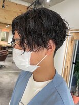 クオル 立川(QOL)&nbsp;センターパートツイストスパイラルパーマメンズマッシュパーマ