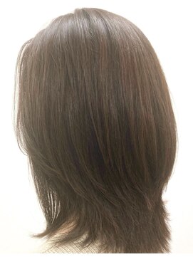 黄ぐまくん美容室 セミロングレイヤー