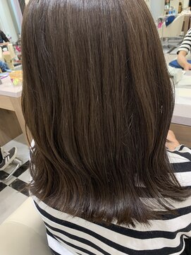 ガレリアエレガンテ 栄店(GALLARIA Elegante) 外ハネ　×  グレージュカラー