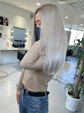 キング 枚方店(K!ng) 【枚方、高槻、梅田】ホワイトシルバー