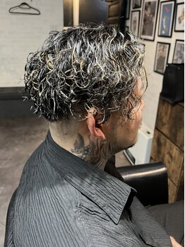 チル(CHILL)の写真/【圧倒的透明感】髪と毛髪に優しい薬剤+透明感のあるカラーで、周りと差がつくトレンドカラーをご提案。