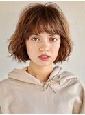イメチェン/ホワイトブロンド/外ハネボブ/ワイドバング/表参道