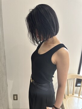 ヨーク(YOKE) YOKE 切りっぱなしボブ大人ボブアッシュブラック髪質改善