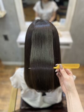 リベルテ 新宿(Liberte) 低ダメージカラー/髪質改善トリートメント/縮毛矯正