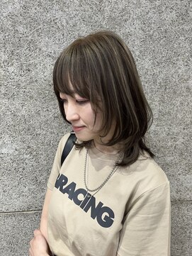 リンダイーロ(Linda Hiro) 【札幌円山】アンブレラカラー/シルバーベージュ/レイヤー